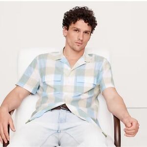 Banana Republic Standard Fit Lightweight Cotton Resort Shirt